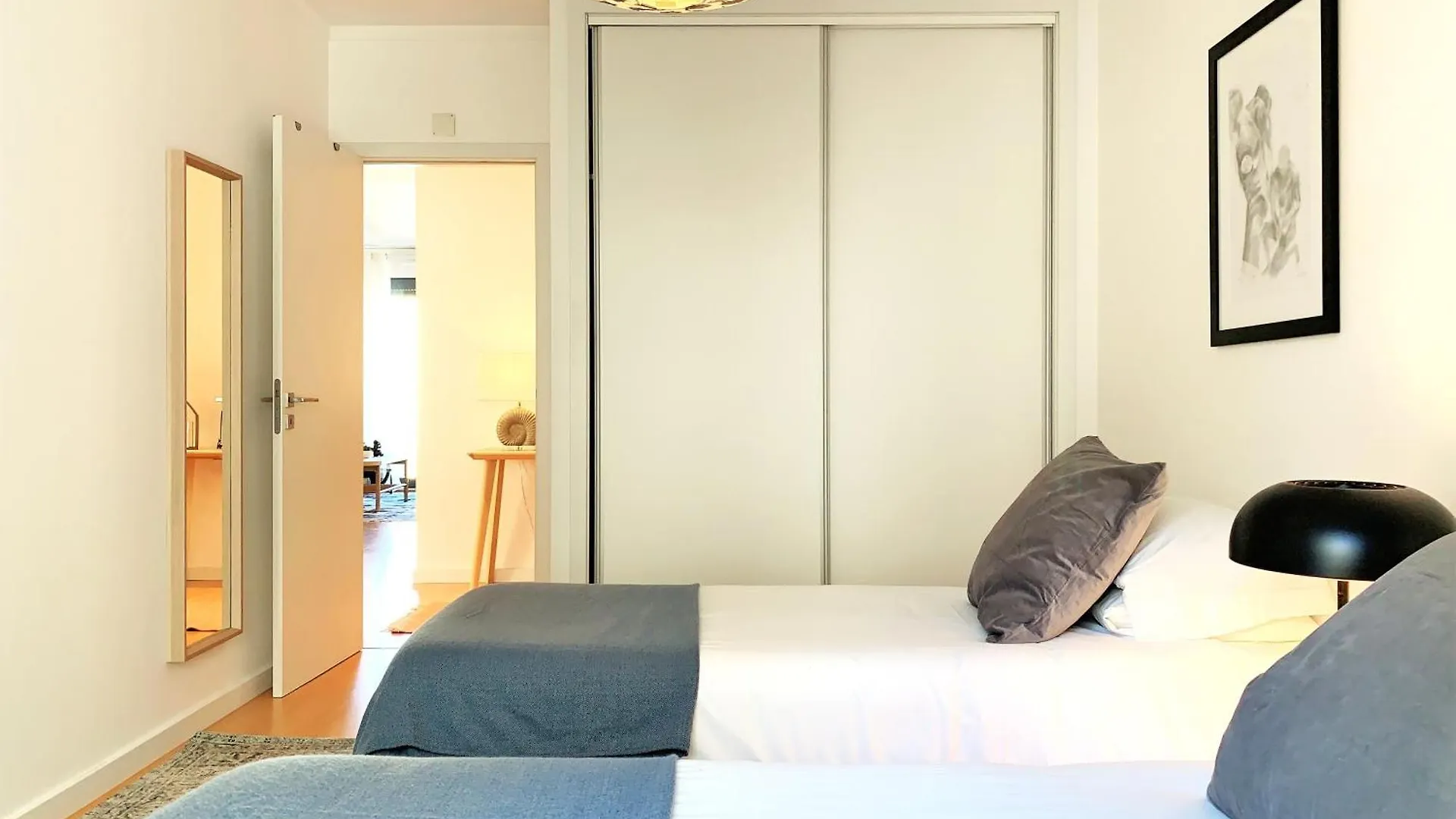Апартаменты Mm2 Dowtown Baixa-Rossio With Castle View And Free Parking Лиссабон Португалия